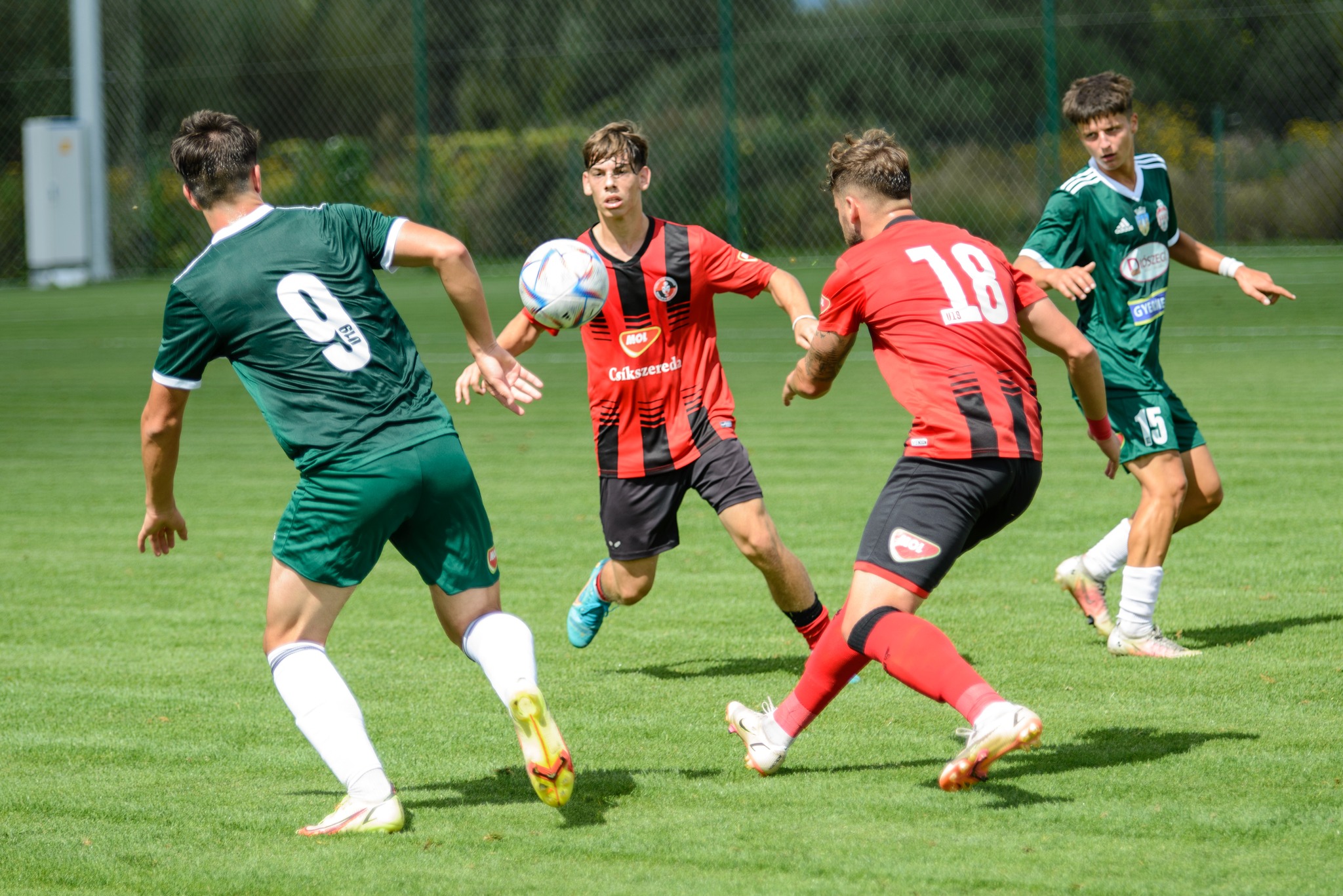 Ifiliga, Elitliga U17 | Ellentétesen