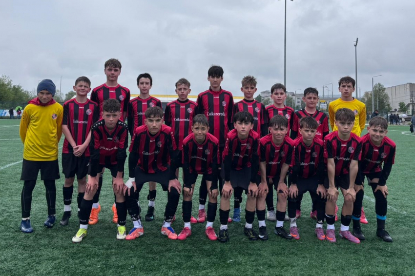 U13 | U14 | Döntetlen és vereség Vasluiban